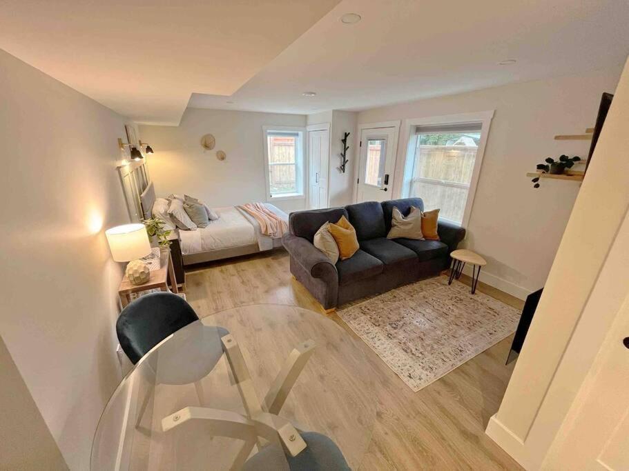 Modern Studio With Soft Tub And Mountain Views - Ratcliffe Guest Suite Duncan Eksteriør billede