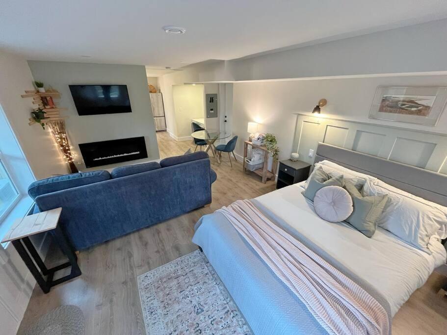 Modern Studio With Soft Tub And Mountain Views - Ratcliffe Guest Suite Duncan Eksteriør billede